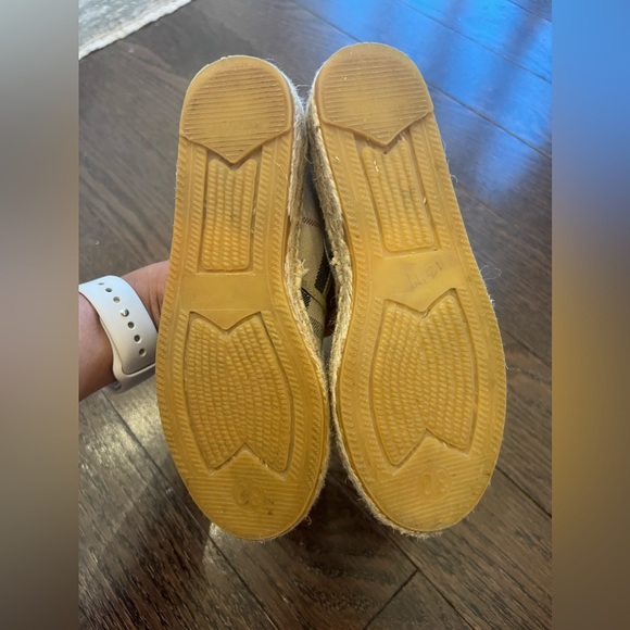 Burberry toddler shoes - Picture 2 of 6